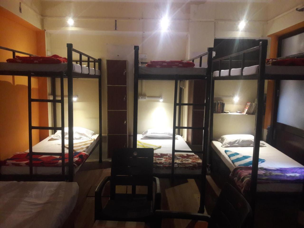 Buddha Guest House Varanasi Quarto foto